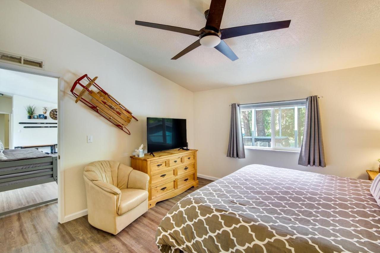 Riverfront Home With Deck, Near Mount Rainier! Packwood Eksteriør billede